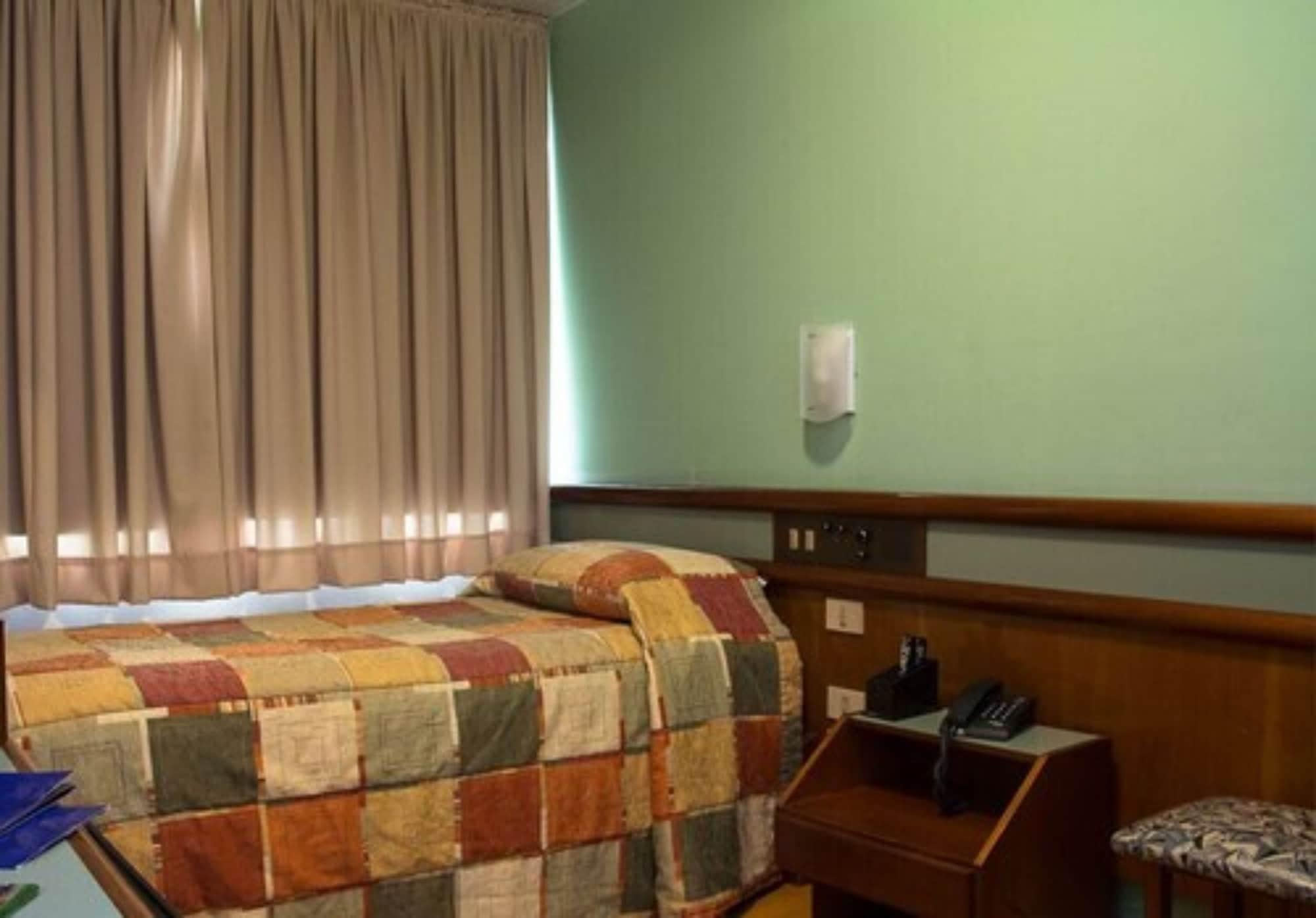 Rede Andrade Mercado Hotel Куритиба Экстерьер фото