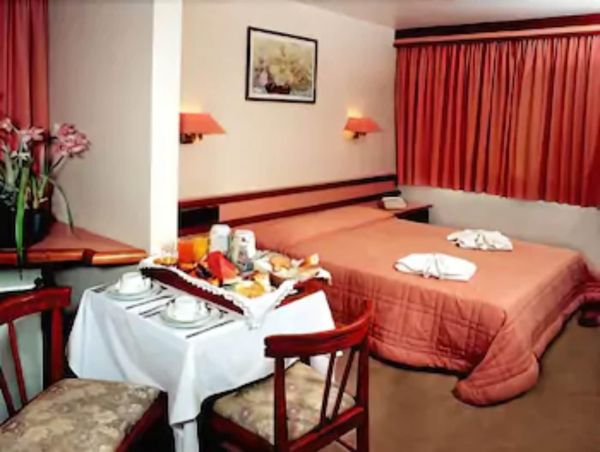 Rede Andrade Mercado Hotel Куритиба Экстерьер фото